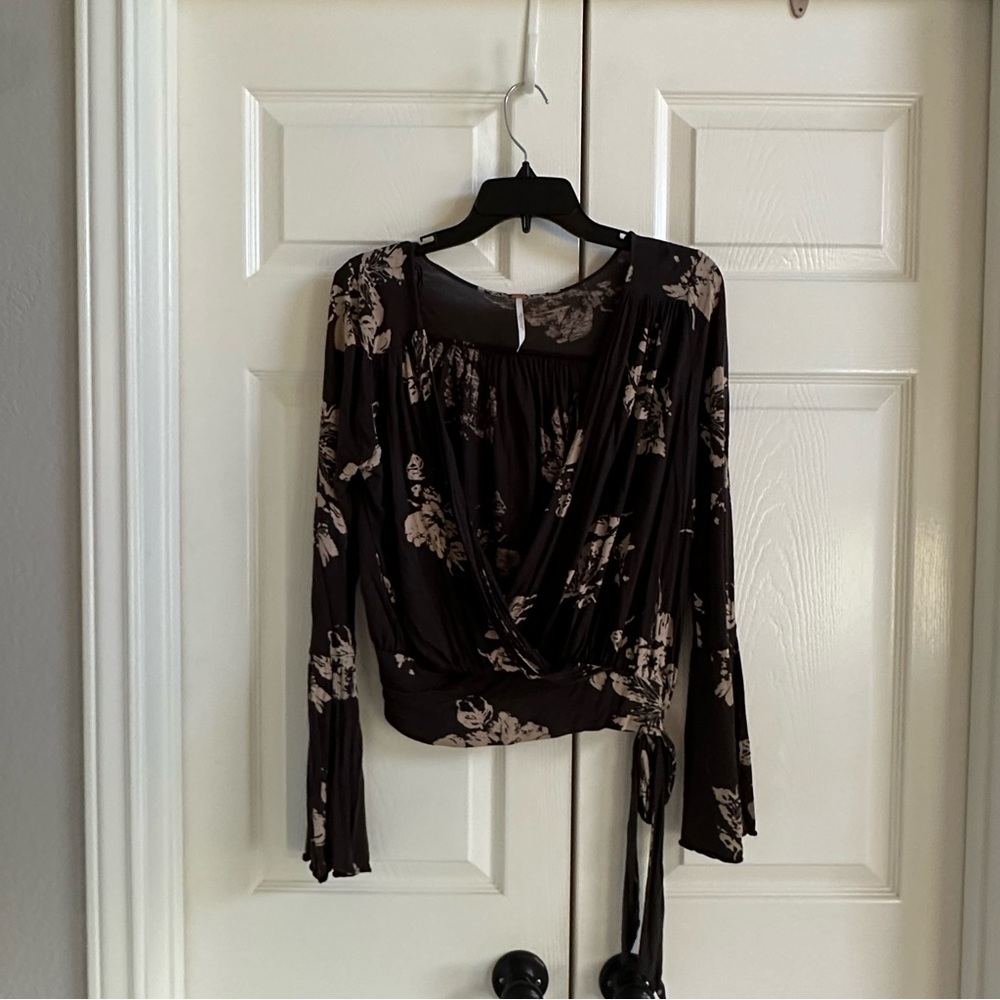 Free People wrap top size small